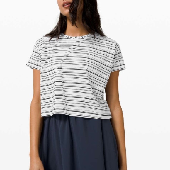 LULULEMON Cates Tee Cut Back Stripe White Black - Picture 1 of 6